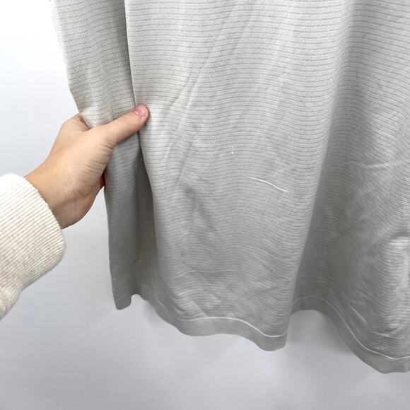 Lululemon gray white mens short sleeve tee - Picture 3 of 7